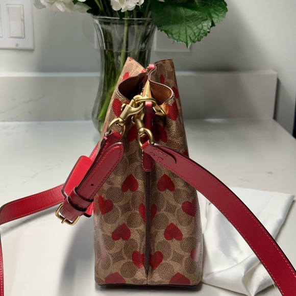 Coach Willow Bucket Tan and Red Heart Print Shoulder Crossbody Bag EUC + Dusty - Picture 5 of 16